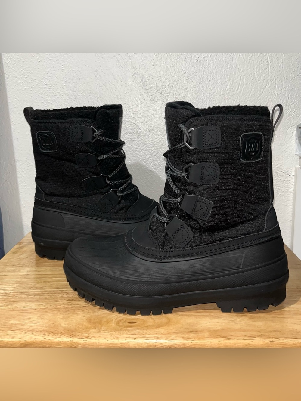 Helly Hansen Gamvik Insulated Snow Boots Removable Felt Sock Waterproof, Mens 8